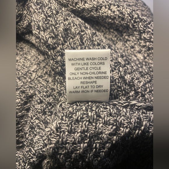 NWT Lety & Me x Stitch Fix Women’s Ariana Elbow Patch Black Knit Sweater - Picture 5 of 7